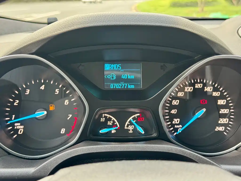 Ford Kuga — миниатюра 16