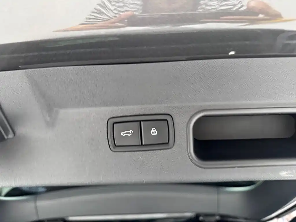 Li Auto Li ONE — миниатюра 25