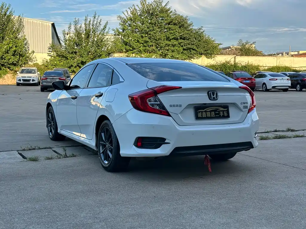Honda Civic — миниатюра 11