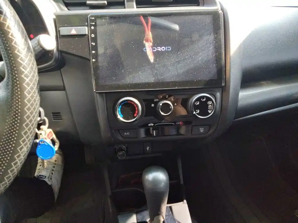 Honda Fit — миниатюра 6