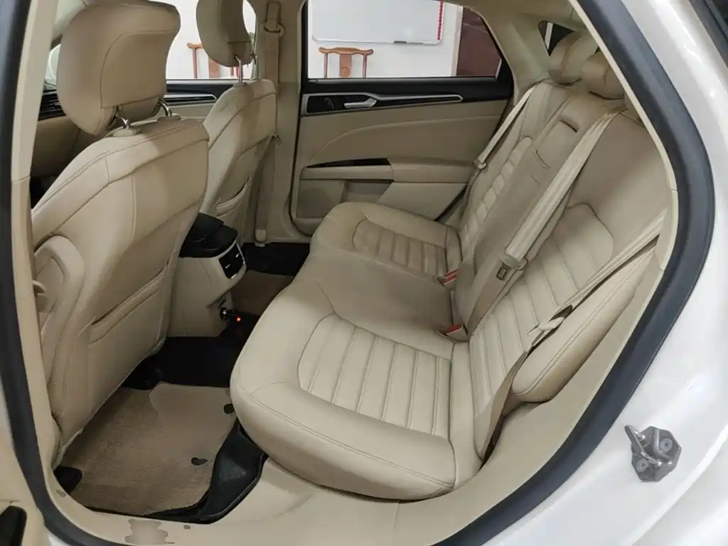 Ford Mondeo — миниатюра 17