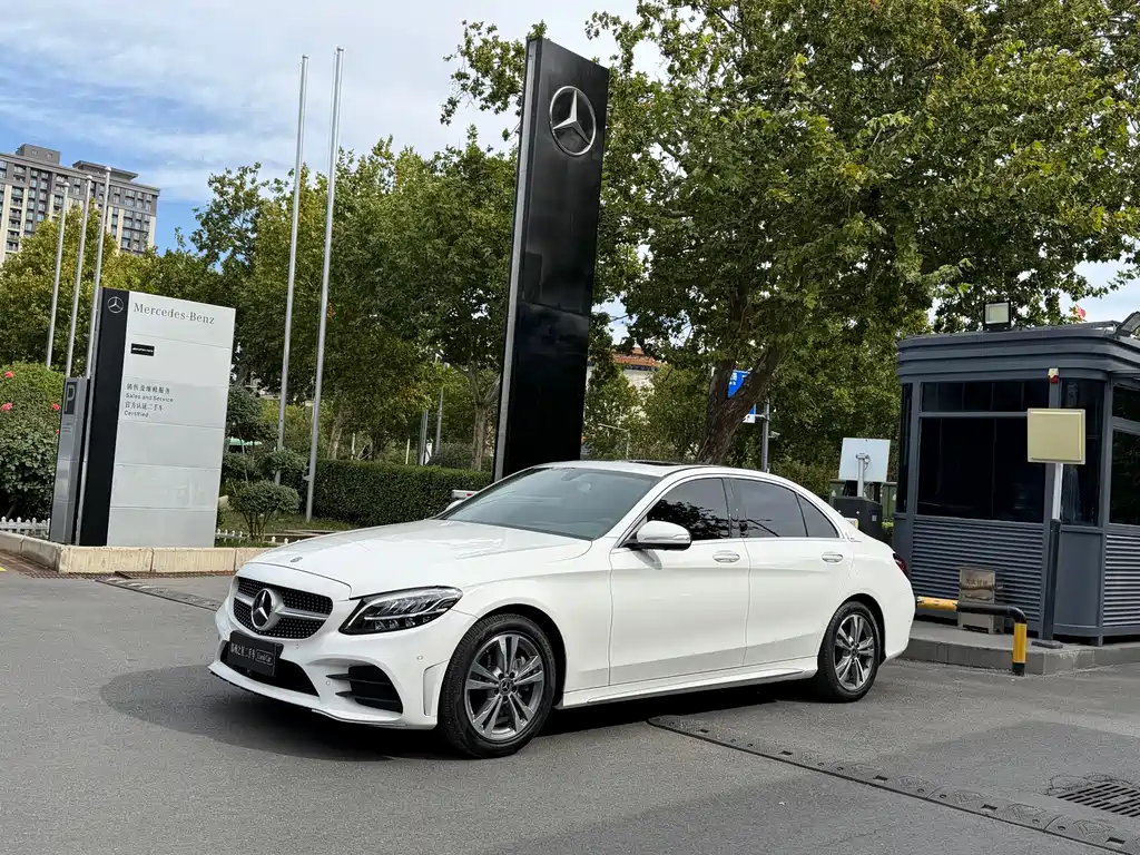 Mercedes-Benz C-Class — миниатюра 2