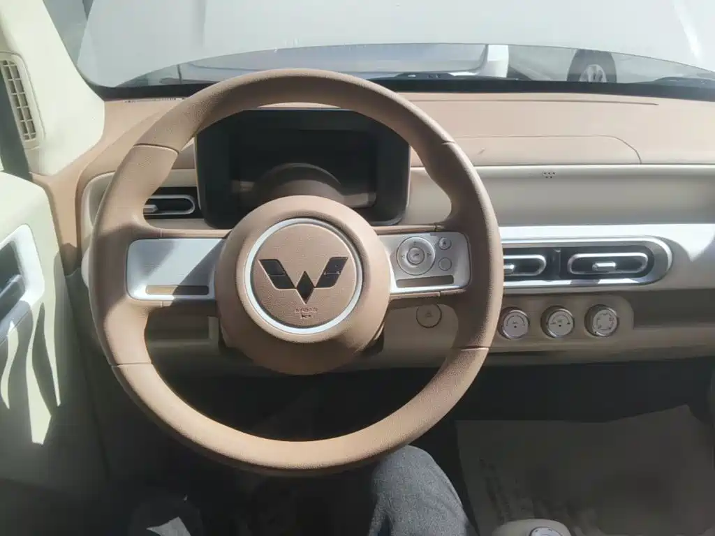 Wuling MINIEV — миниатюра 10