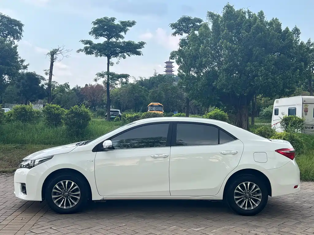 Toyota Corolla — миниатюра 4