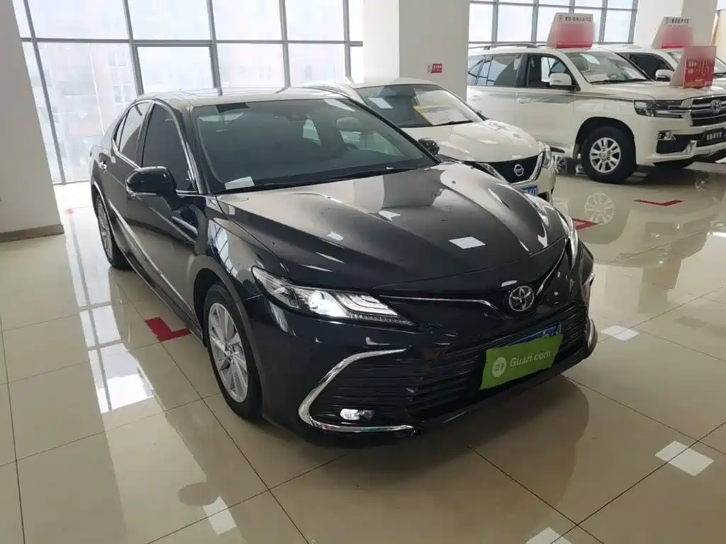 Toyota Camry — миниатюра 4