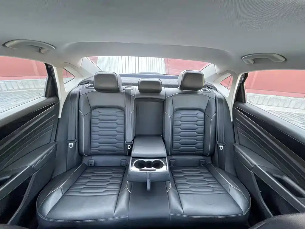 Volkswagen Passat — миниатюра 17