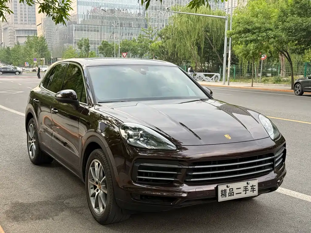 Porsche Cayenne — миниатюра 3