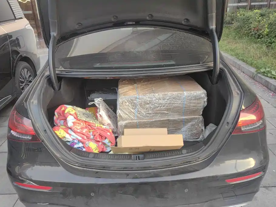 Mercedes-Benz E-Class — миниатюра 4