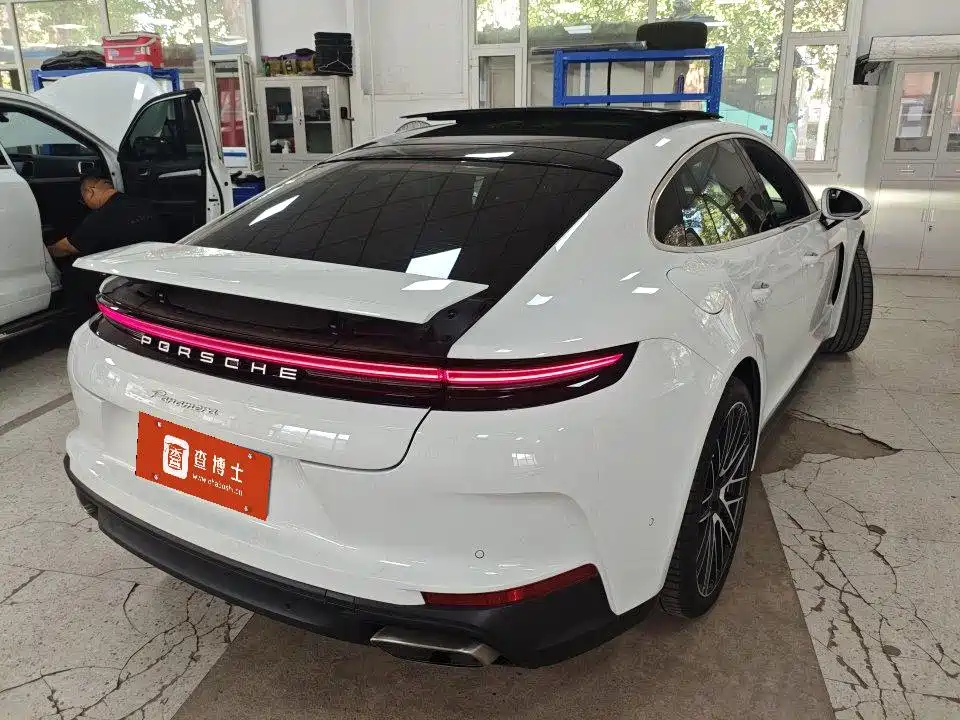Porsche Panamera — миниатюра 4