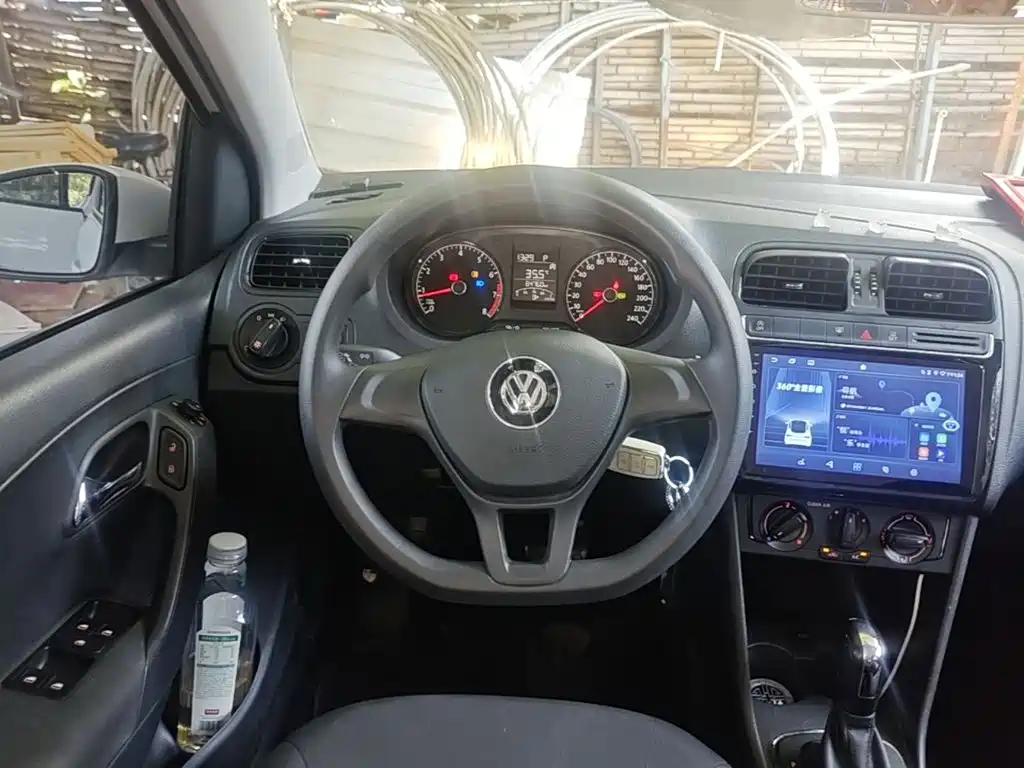 Volkswagen Polo — миниатюра 11