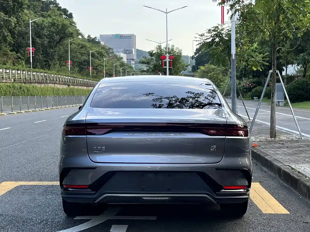 BYD Han — миниатюра 5