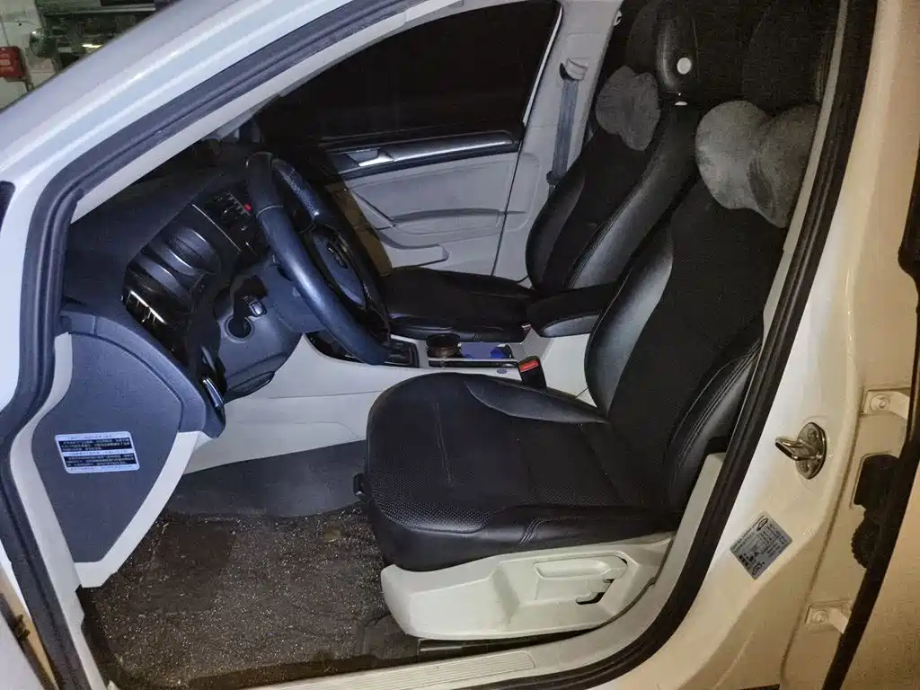 Volkswagen Golf — миниатюра 11