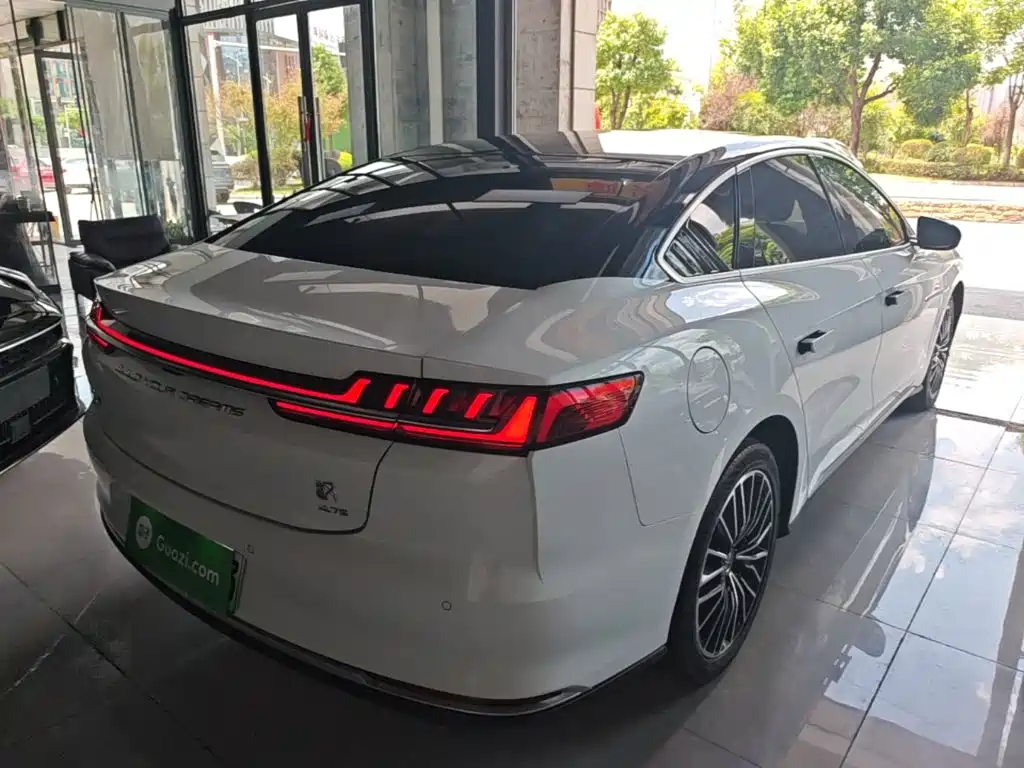 BYD Han — миниатюра 7