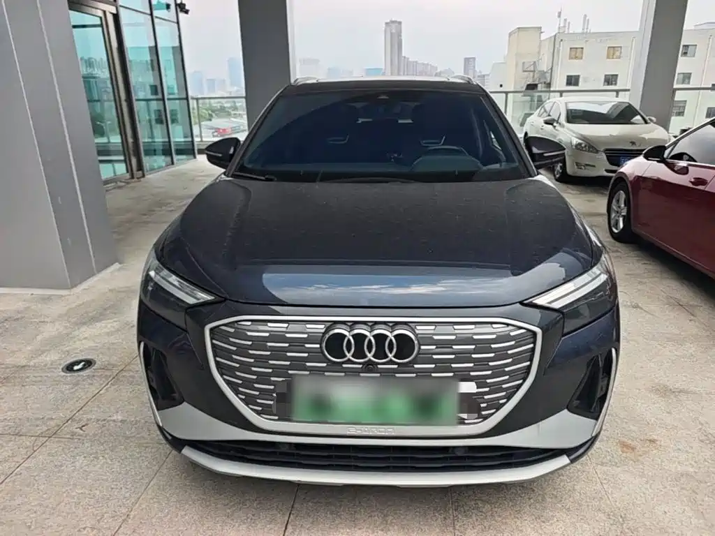 Audi Q4 e-tron — миниатюра 3