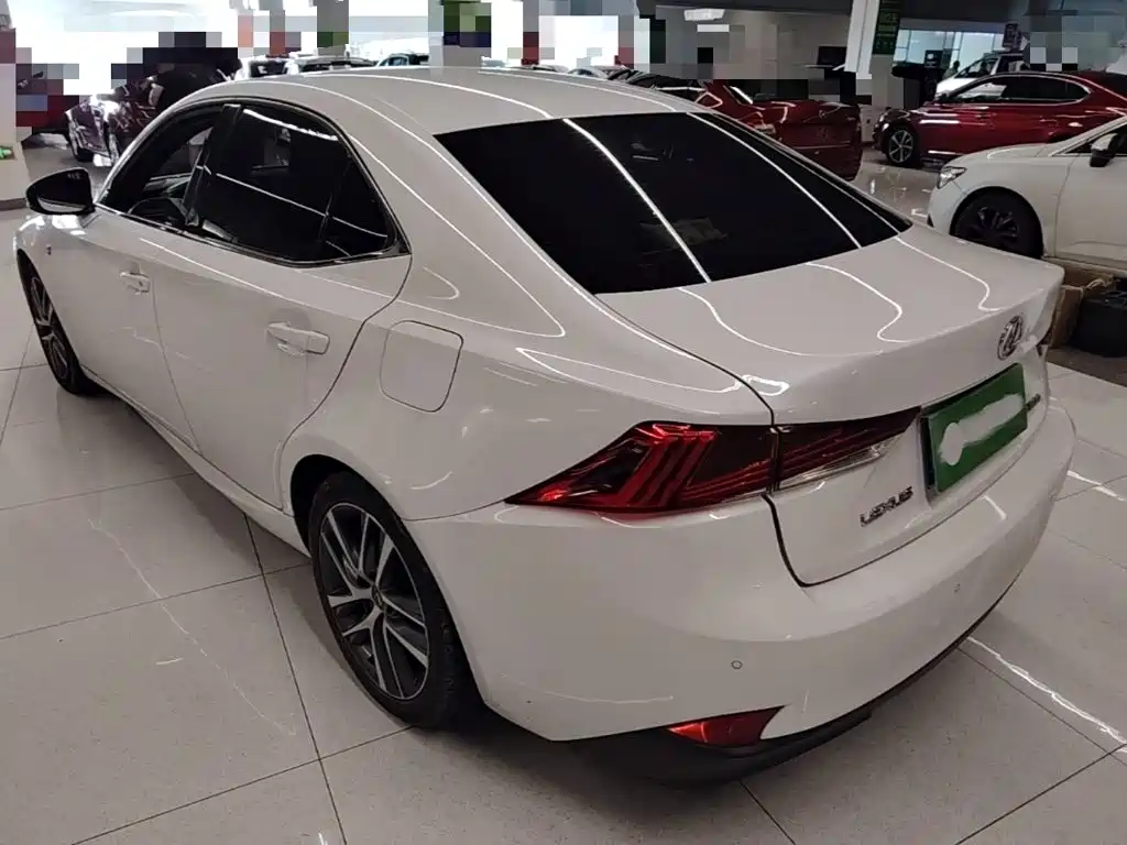Lexus IS — миниатюра 5