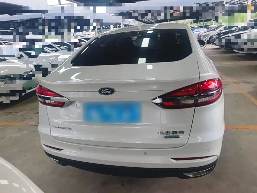 Ford Mondeo — миниатюра 6