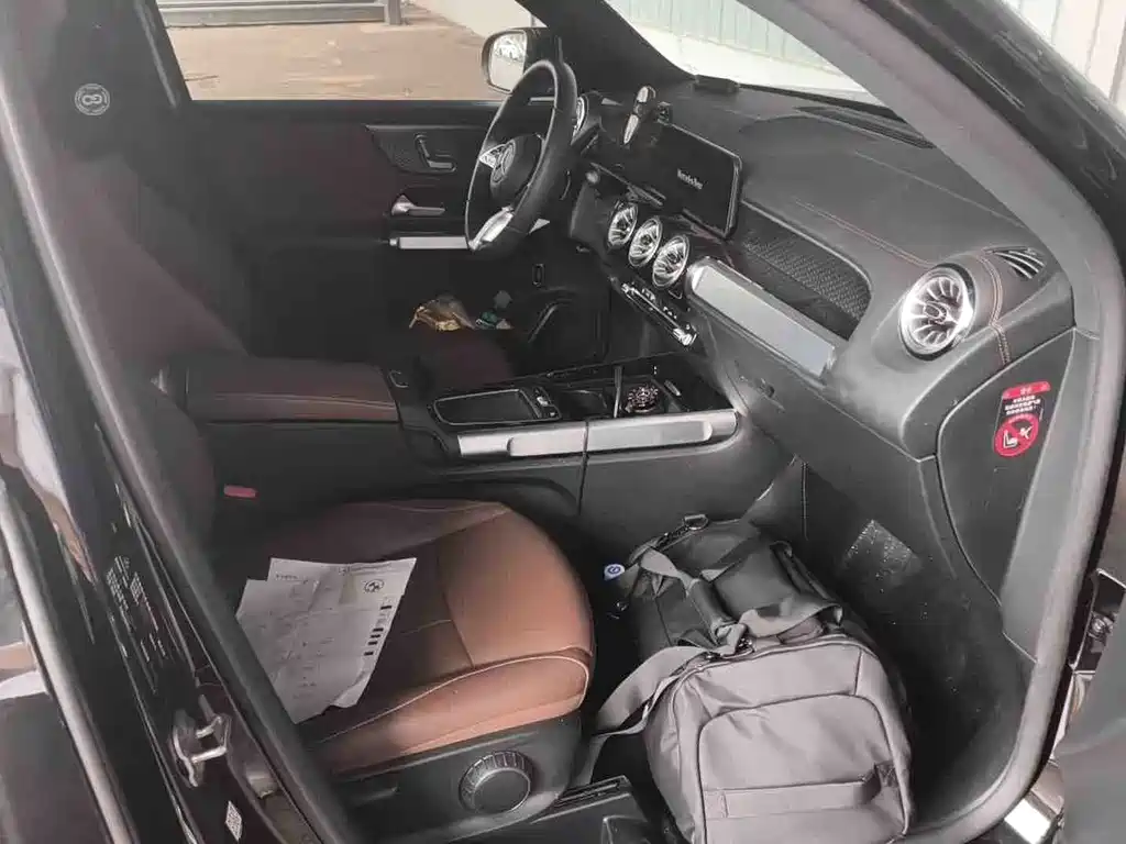 Mercedes-Benz GLB — миниатюра 4