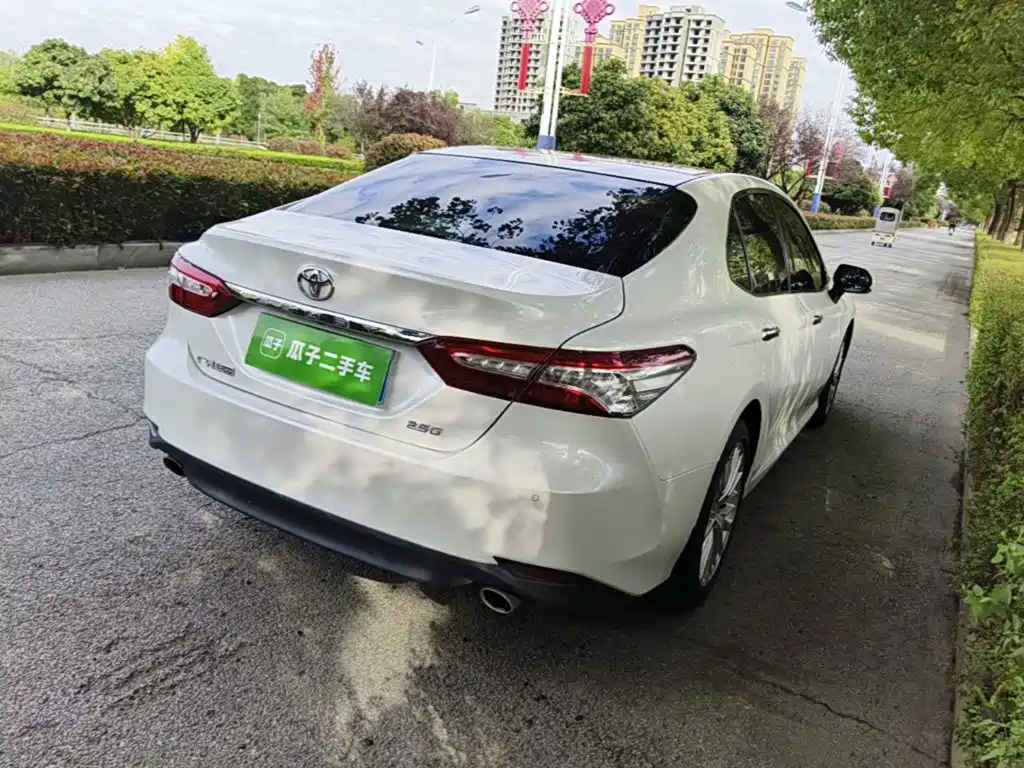 Toyota Camry — миниатюра 7