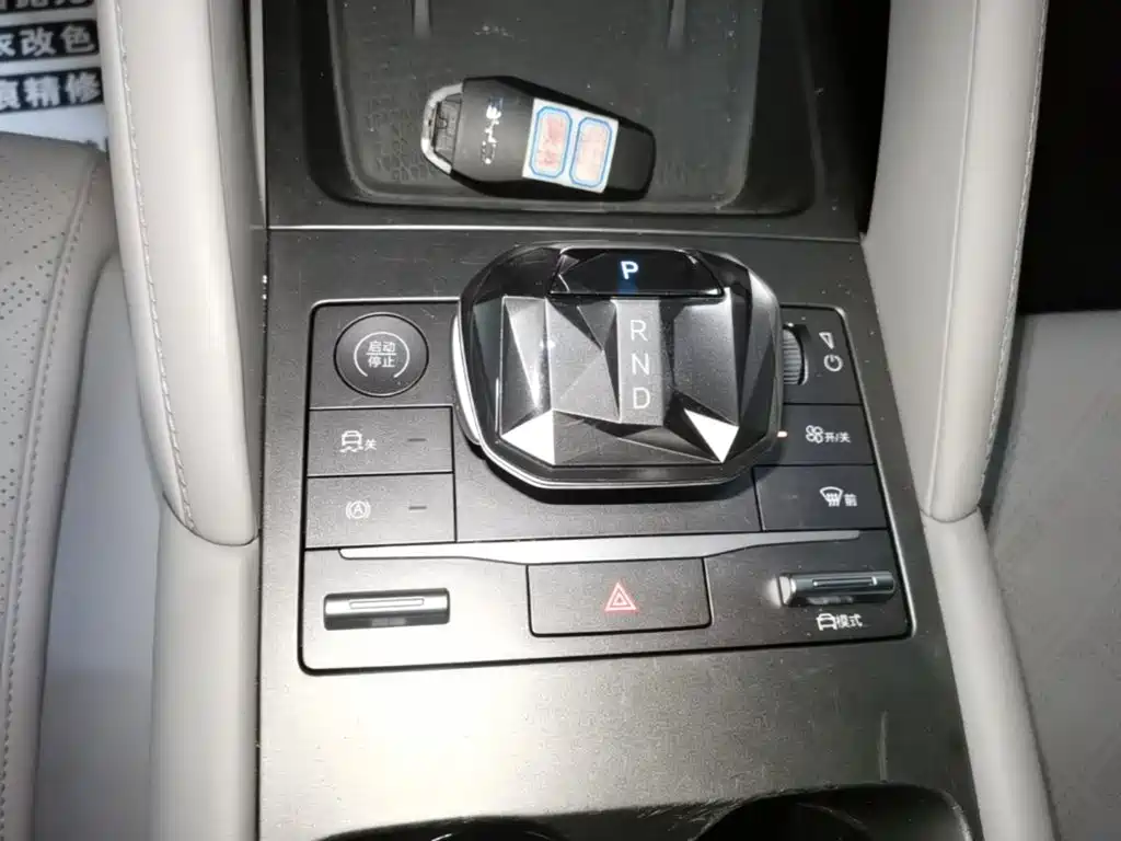BYD Yuan UP — миниатюра 14