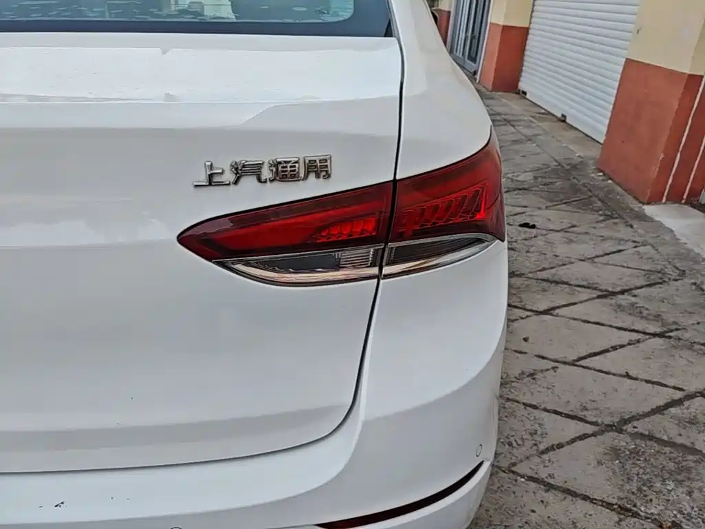 Buick Excelle — миниатюра 8