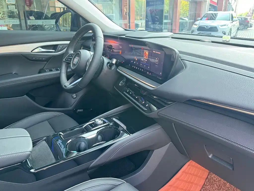 Buick Envision Plus — миниатюра 18
