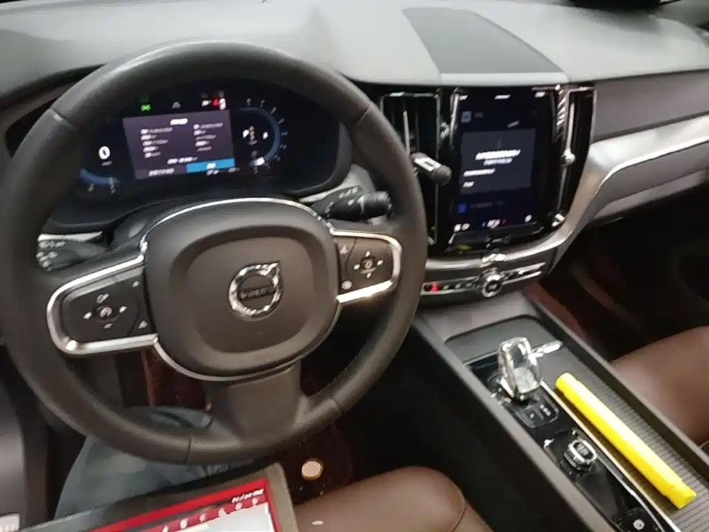 Volvo XC60 — миниатюра 10