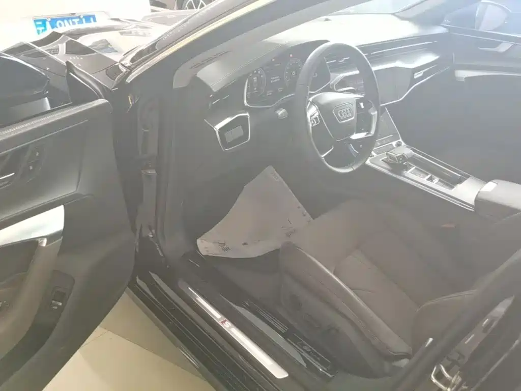 Audi A7L — миниатюра 16