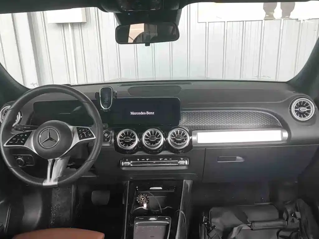 Mercedes-Benz GLB — миниатюра 7