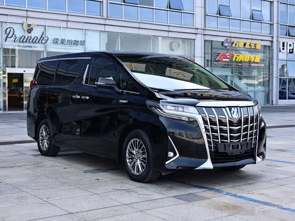 Toyota Alphard — миниатюра 3