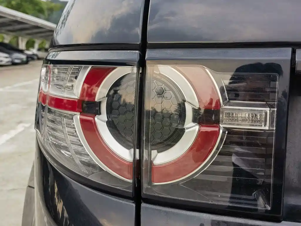 Land Rover Discovery Sport — миниатюра 9