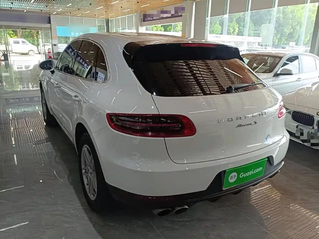 Porsche Macan — миниатюра 5