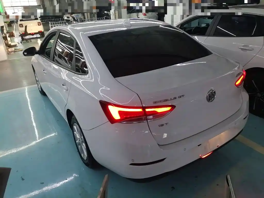 Buick Excelle — миниатюра 5