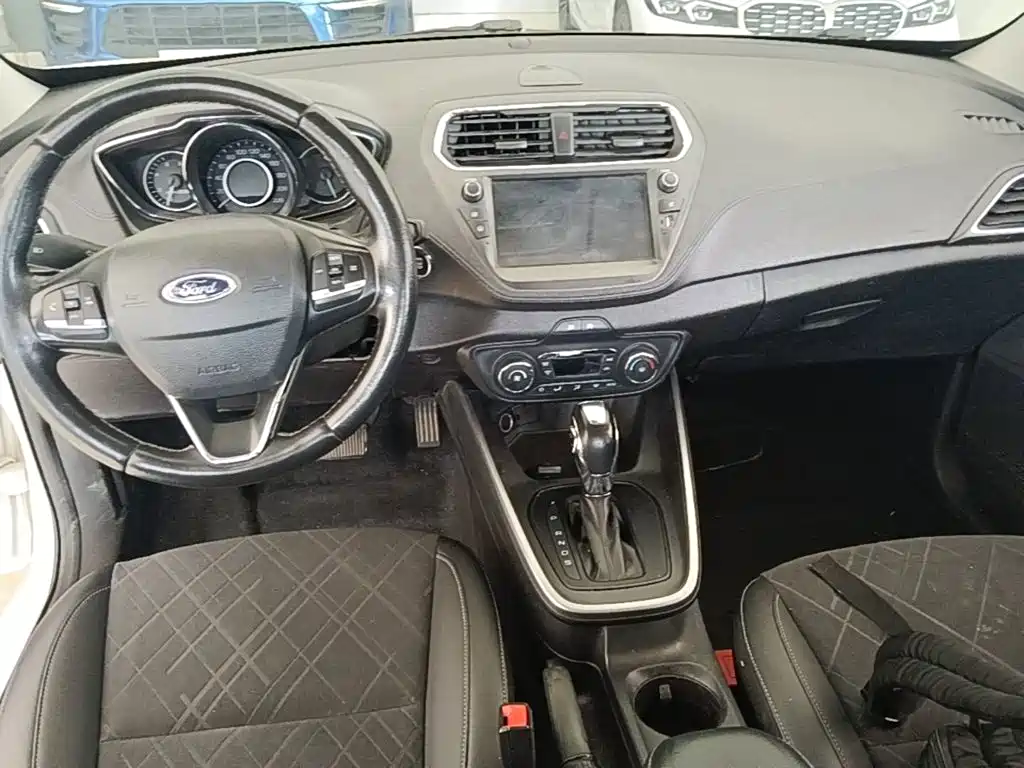 Ford Escort — миниатюра 10