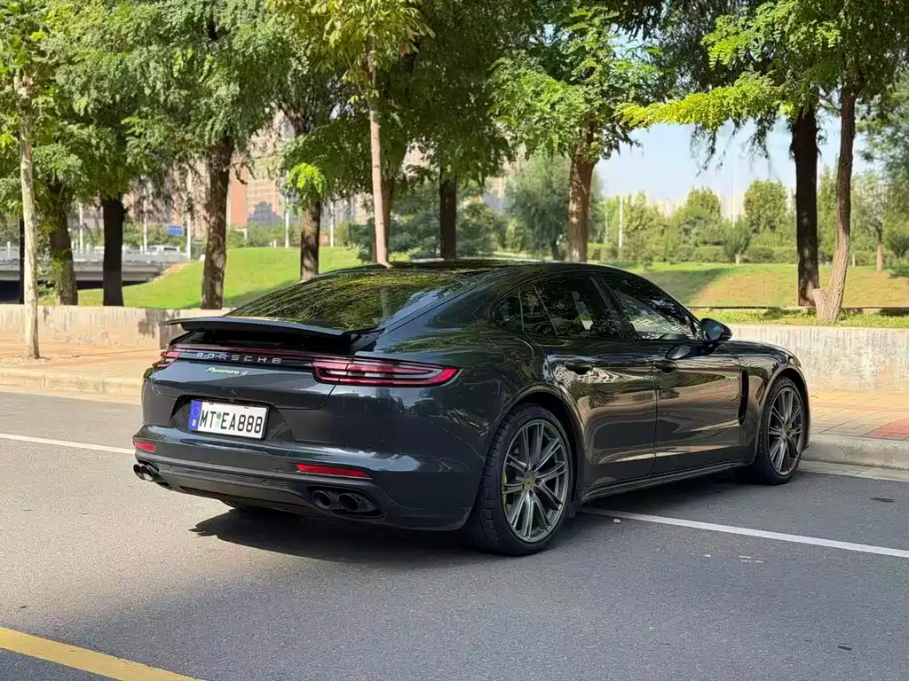 Porsche Panamera Hybrid — миниатюра 9