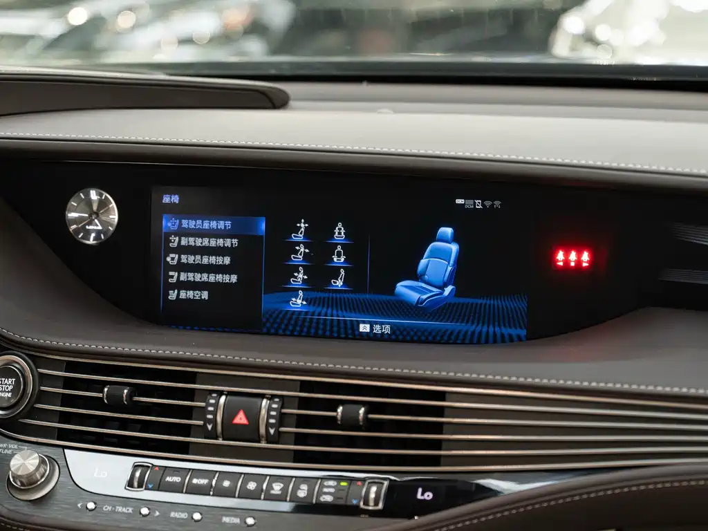 Lexus LS — миниатюра 16