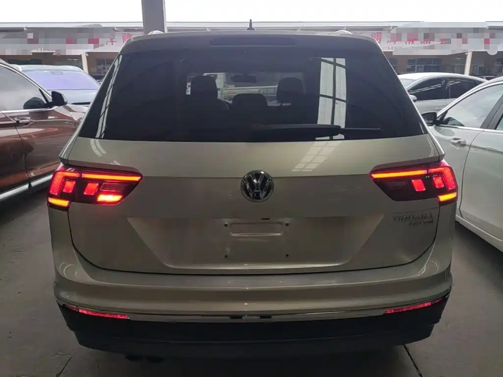 Volkswagen Tiguan L — миниатюра 6