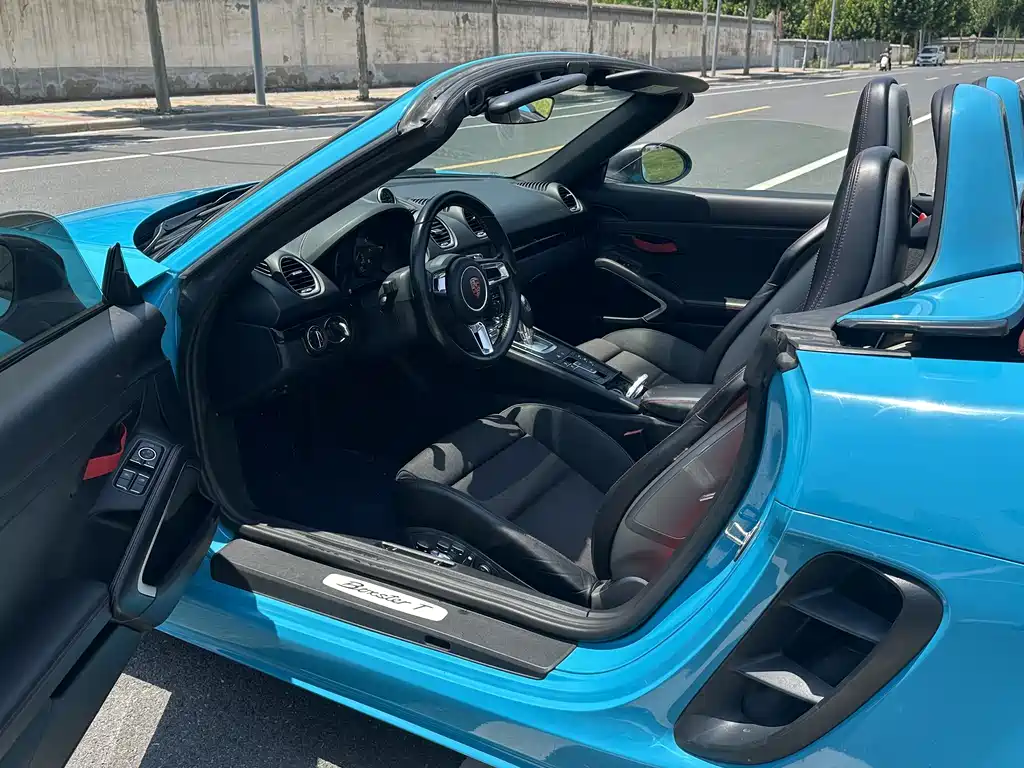 Porsche 718 2019 Boxster T 2.0T