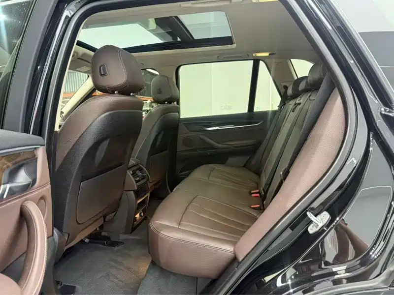 BMW X5 (Import) — миниатюра 11