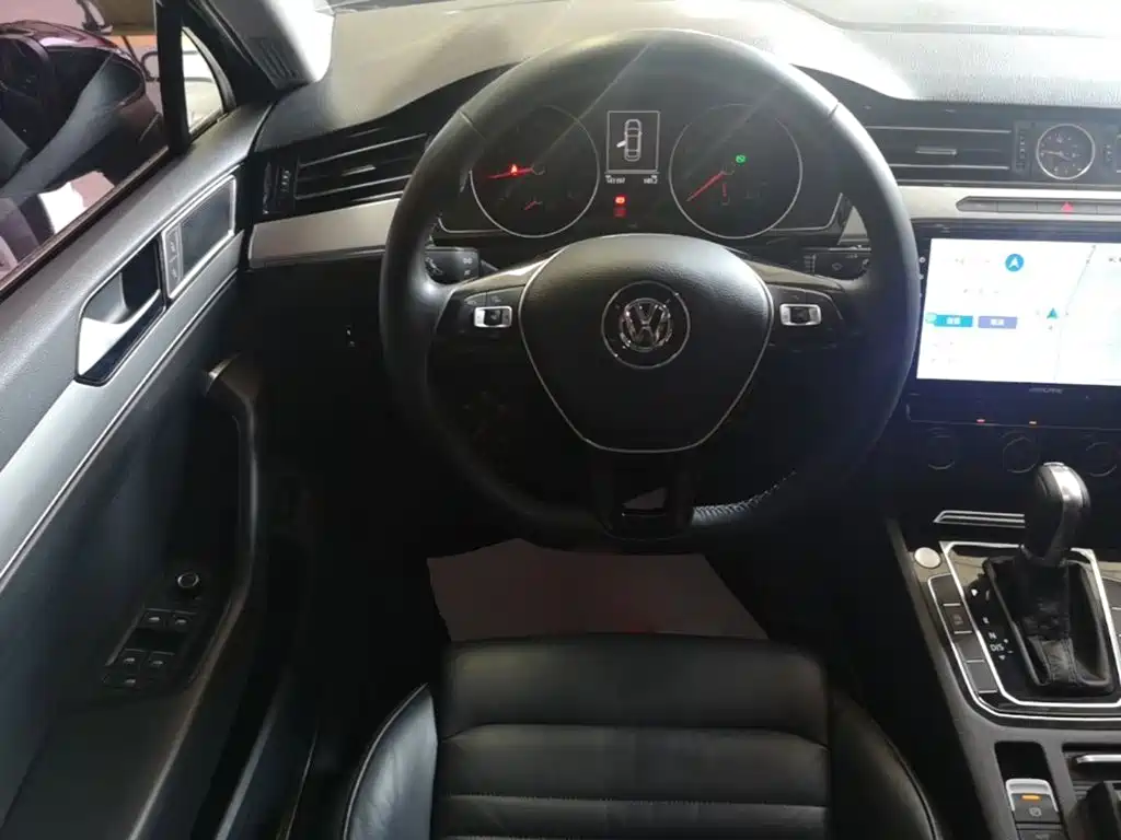 Volkswagen Magotan 2018 330TSI DSG Lead