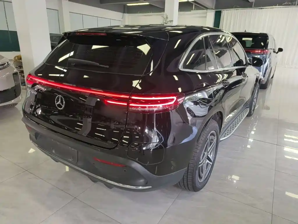 Mercedes-Benz EQC — миниатюра 7