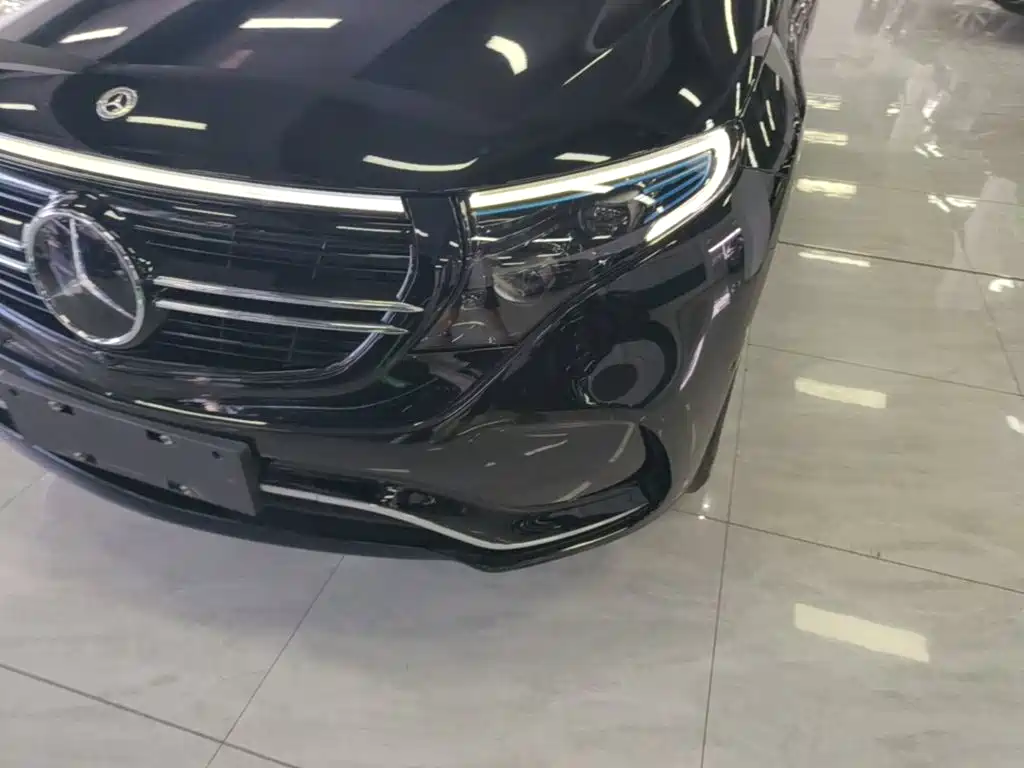 Mercedes-Benz EQC — миниатюра 24