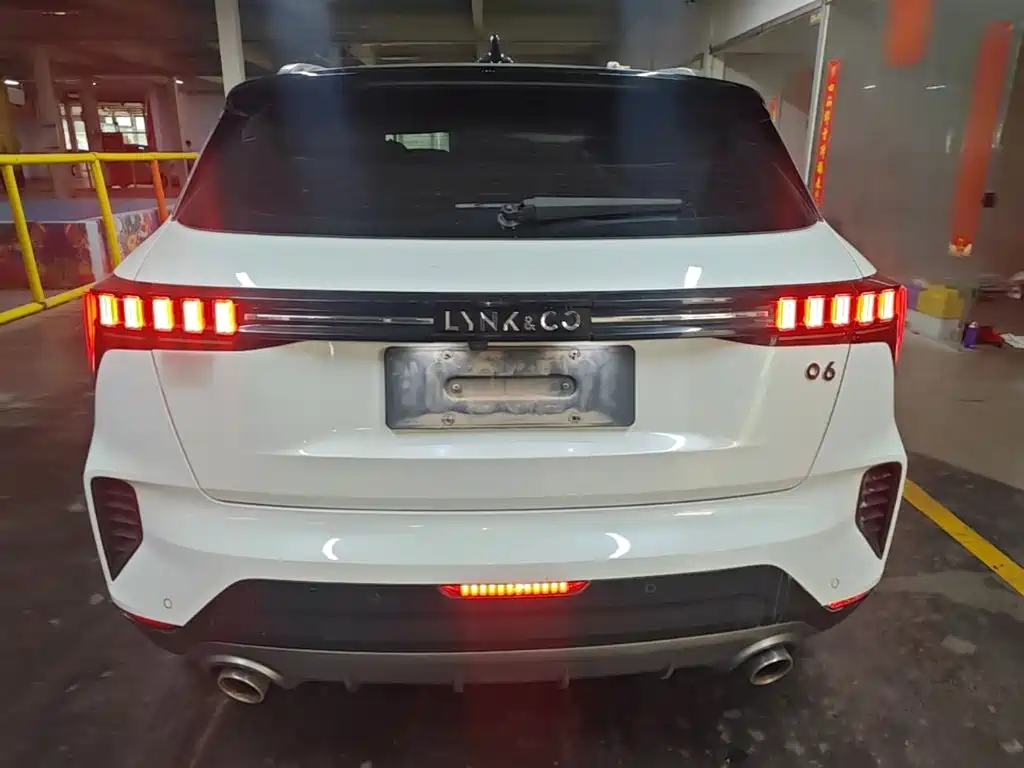 Lynk & Co 06 — миниатюра 6