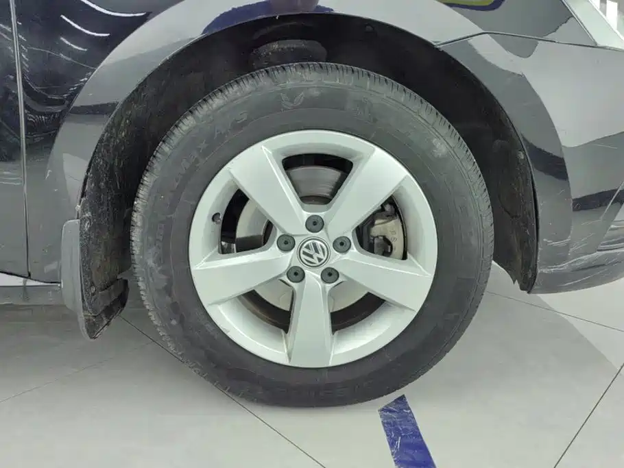 Volkswagen Lavida — миниатюра 6