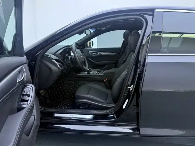 Cadillac CT5 — миниатюра 14