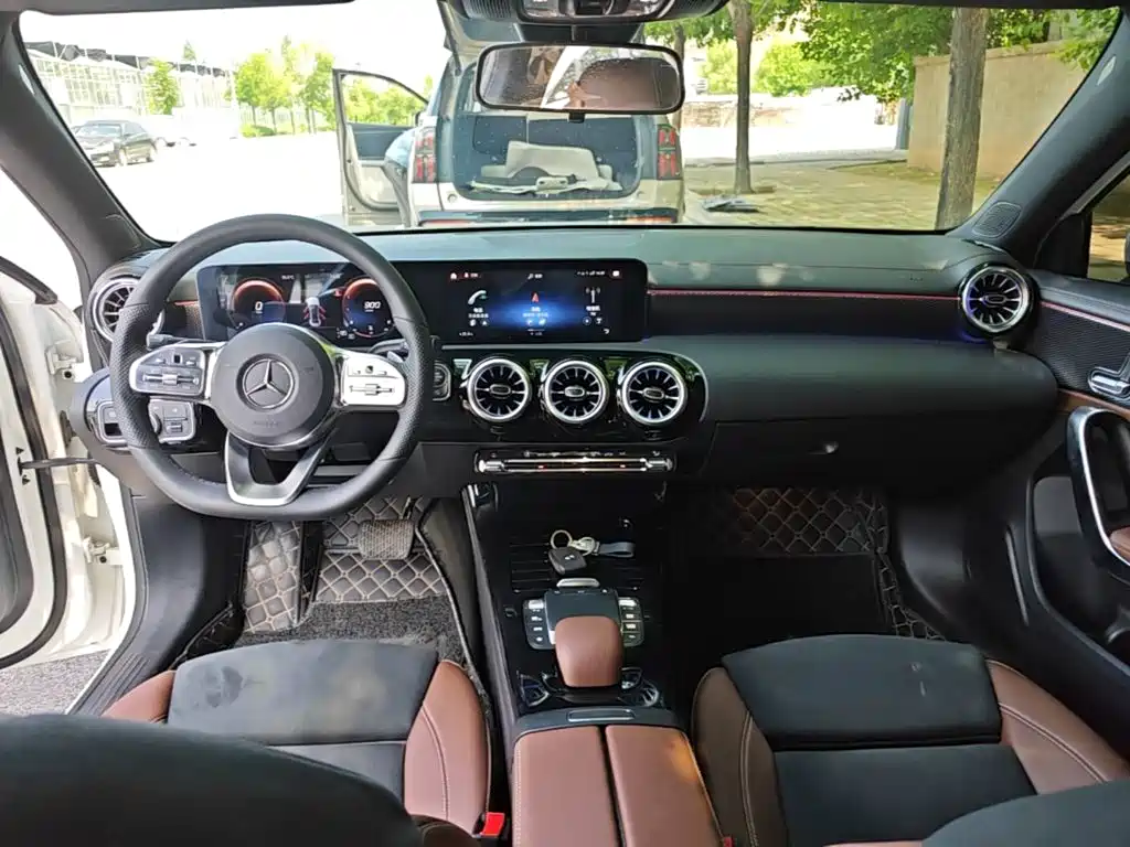 Mercedes-Benz A-Class — миниатюра 10