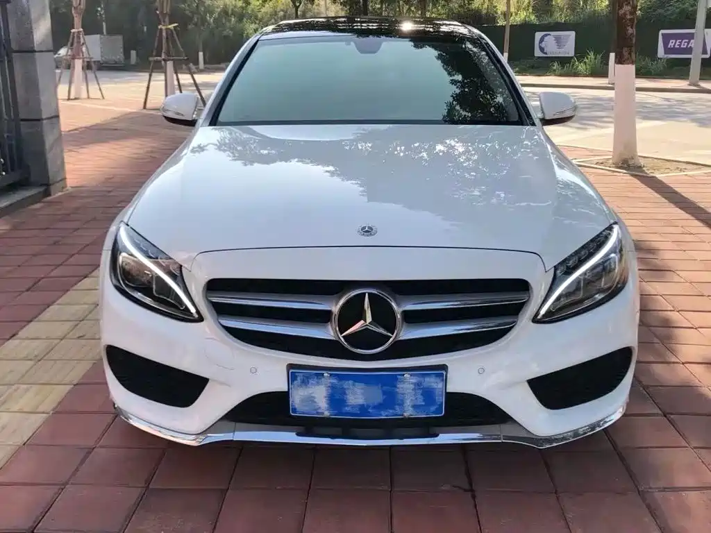 Mercedes-Benz C-Class — миниатюра 2