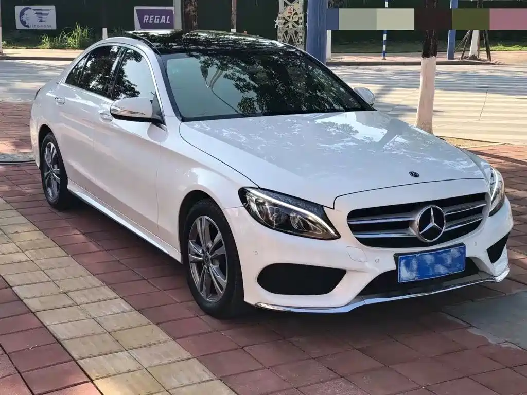 Mercedes-Benz C-Class — миниатюра 3