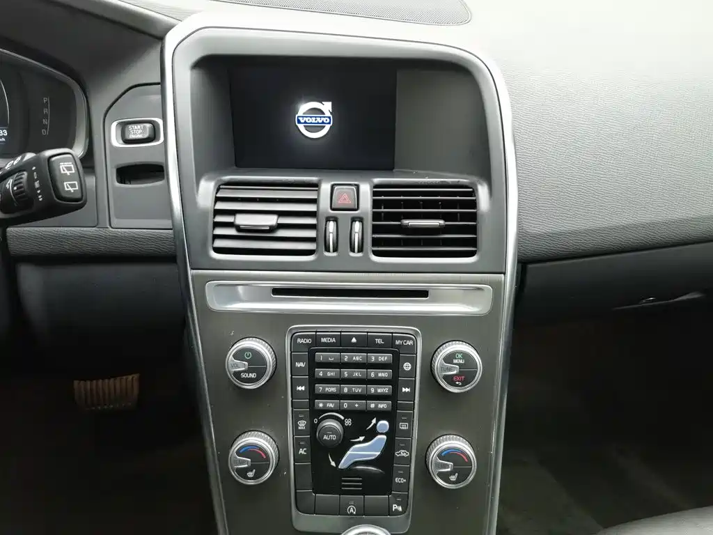 Volvo XC60 — миниатюра 12