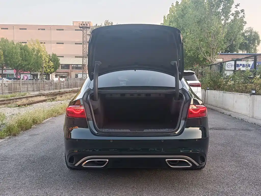 Jaguar XFL — миниатюра 11