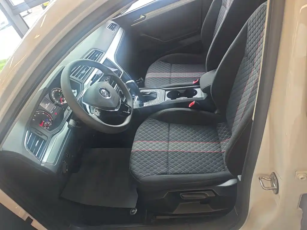 Volkswagen Lamando — миниатюра 15